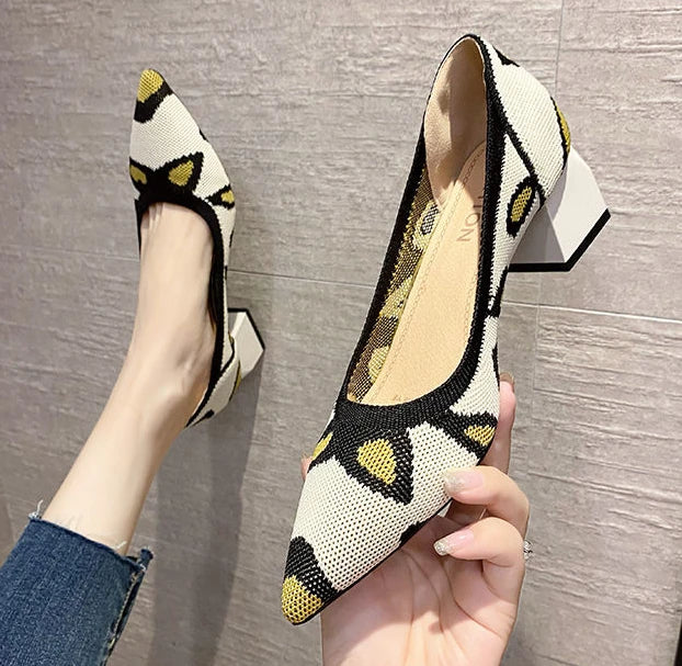 mesh pointed toe vulcanized shoes