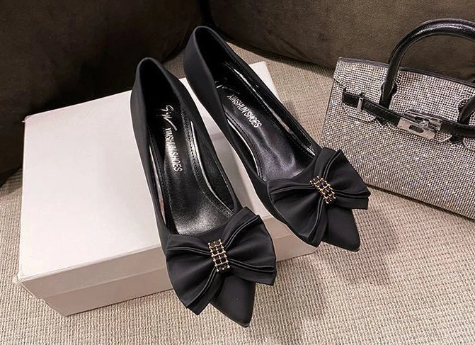 butterfly-knot pointed toe high heels