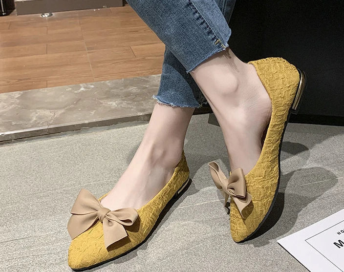 butterfly-knot pointed vulcanized shoes