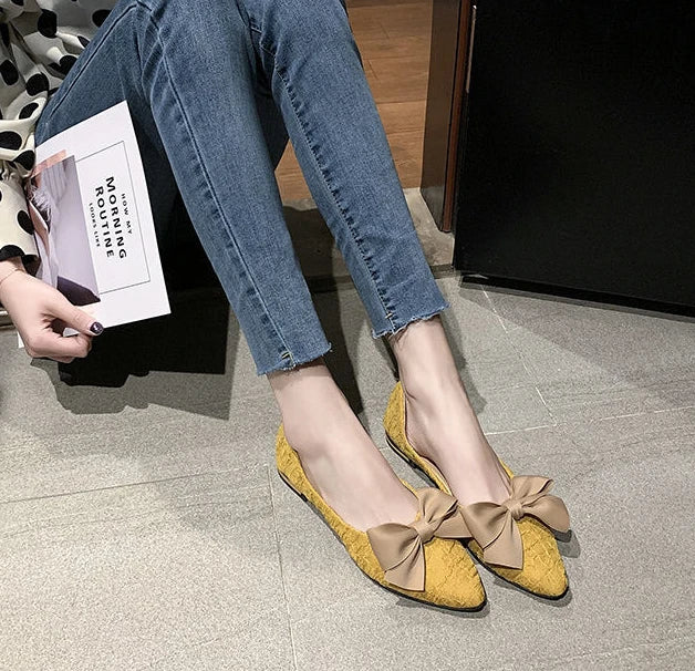 butterfly-knot pointed vulcanized shoes