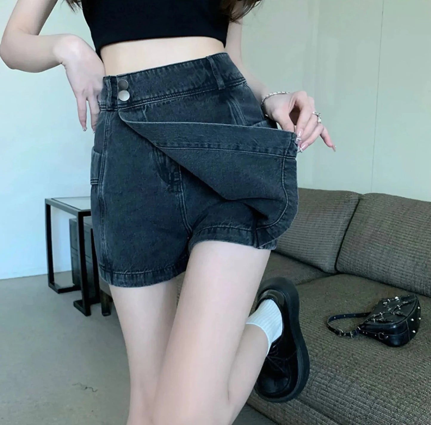 buttons denim shorts