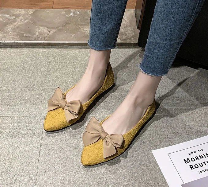 butterfly-knot pointed vulcanized shoes