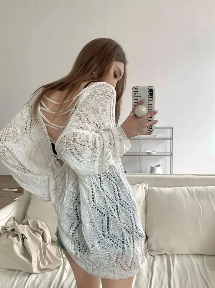 loose-fitting backless pullovers