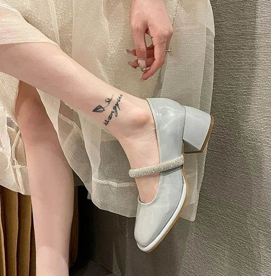 square toe leather casual medium heels