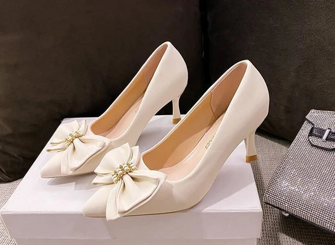 butterfly-knot pointed toe high heels