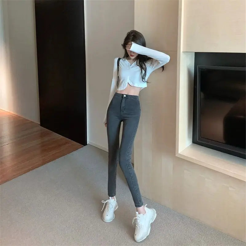 ankle-length skinny jeans