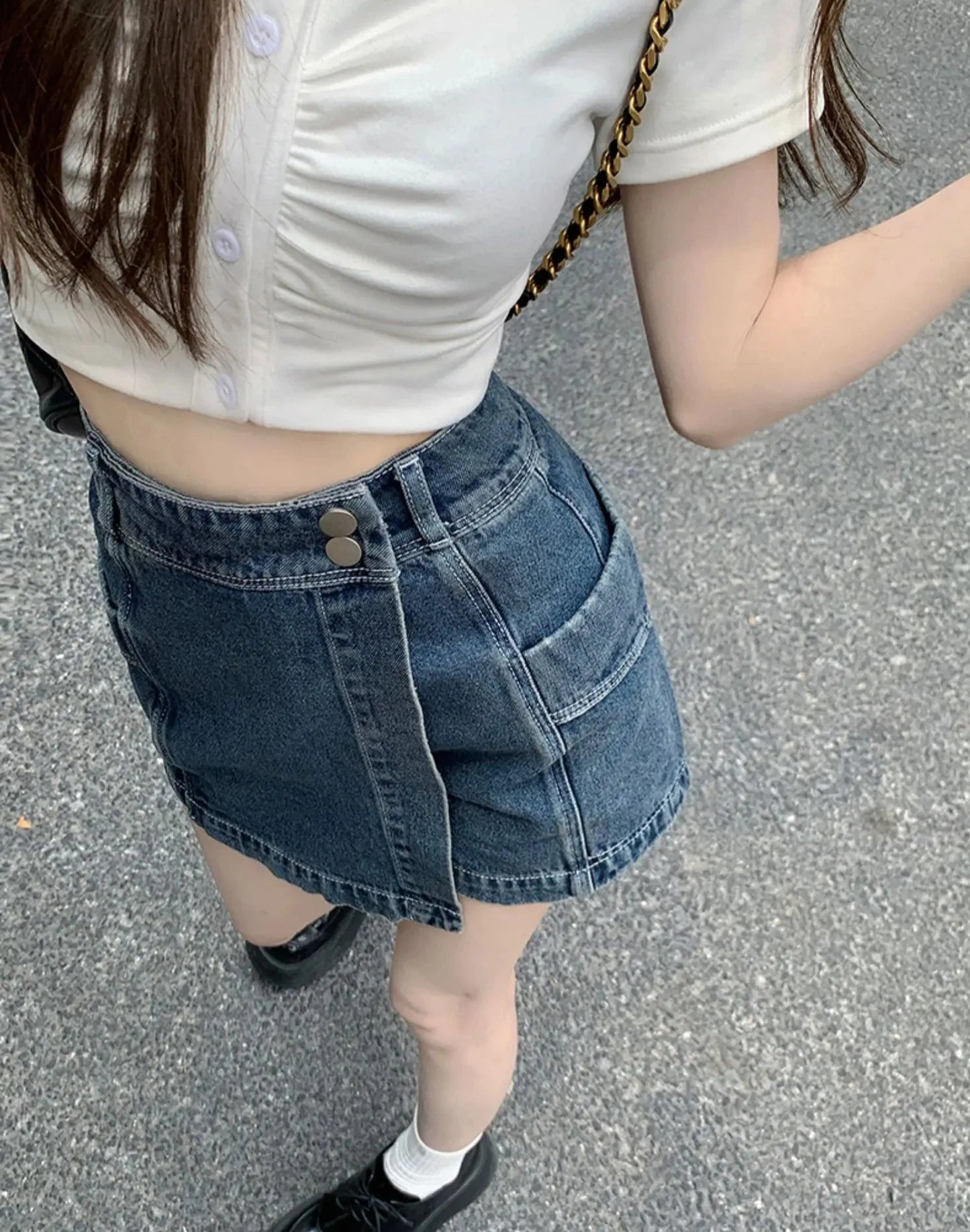 buttons denim shorts